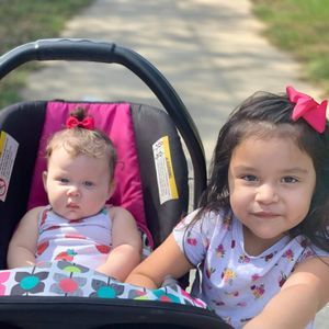 Meet your Posher, Elizabeth